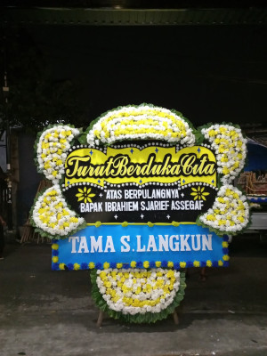 Papan Bunga Duka di Napan
